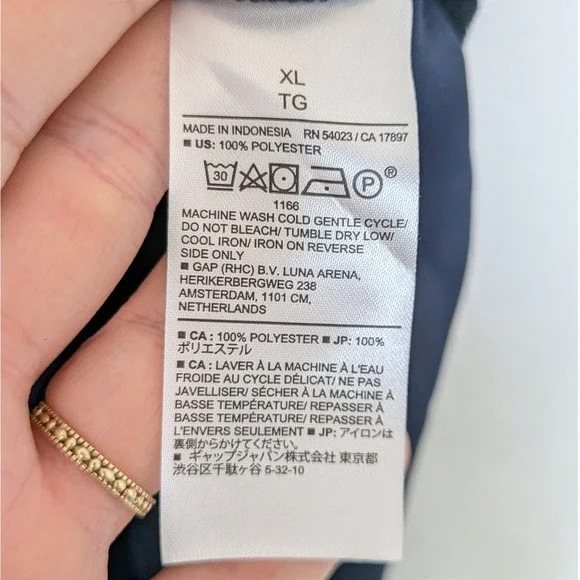 NWT Banana Republic Navy Blue Satin Sleeveless Shell Top Women's XL - Picture 5 of 5